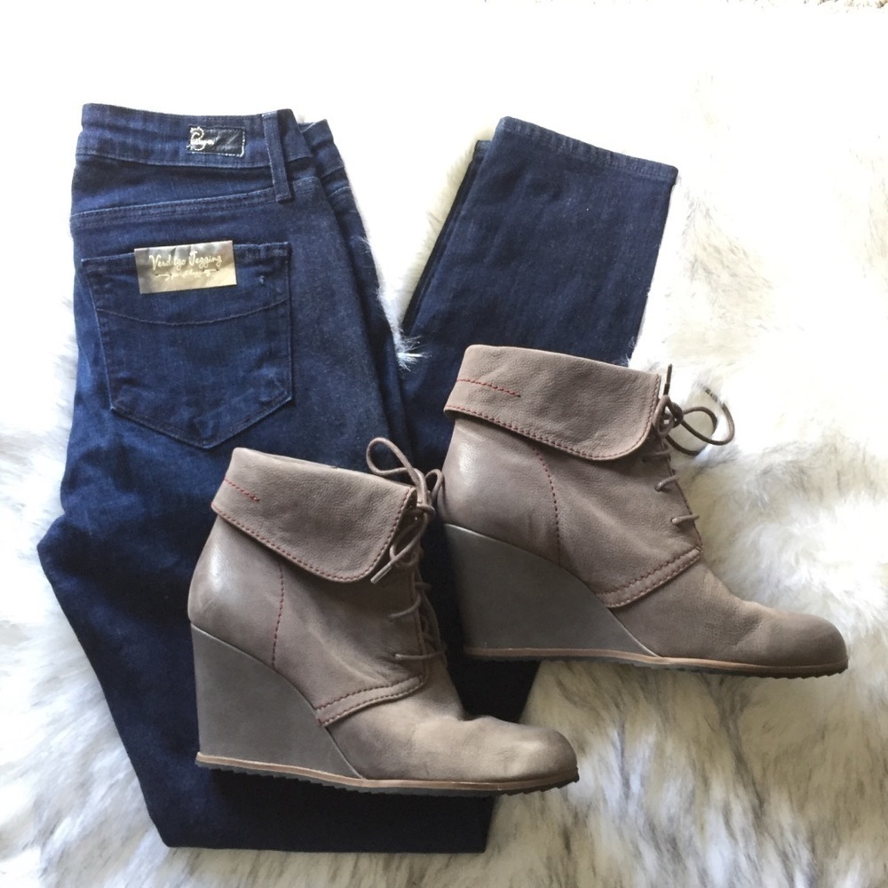 TESORI WEDGE LEATHER BOOTIES women’s SIZE 10